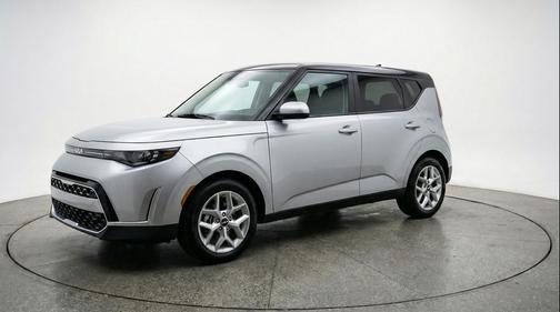 Steel Gray 2025 Kia Soul LX