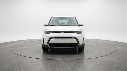 Snow White Pearl 2025 Kia Soul LX