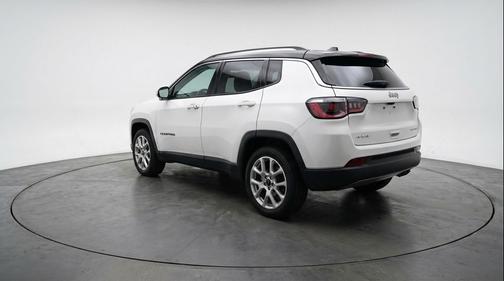 Bright White Clearcoat 2025 Jeep Compass Limited