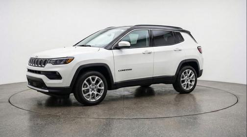 Bright White Clearcoat 2025 Jeep Compass Limited