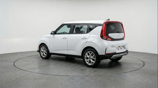 Snow White Pearl 2025 Kia Soul LX