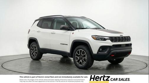 Bright White Clearcoat 2025 Jeep Compass Trailhawk