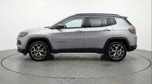 Silver Zynith Metallic Clearcoat 2025 Jeep Compass Limited