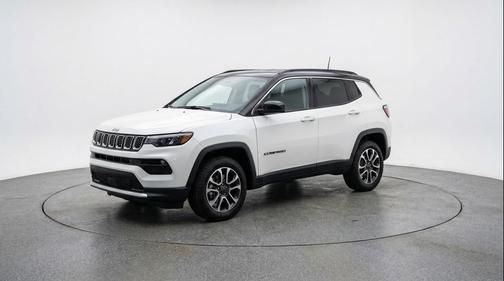 Bright White Clearcoat 2025 Jeep Compass Trailhawk