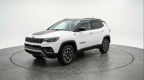 Bright White Clearcoat 2025 Jeep Compass Trailhawk