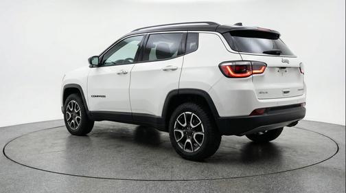 Bright White Clearcoat 2025 Jeep Compass Trailhawk