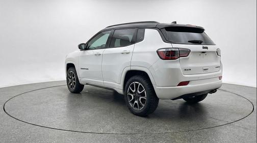 Bright White Clearcoat 2025 Jeep Compass Trailhawk