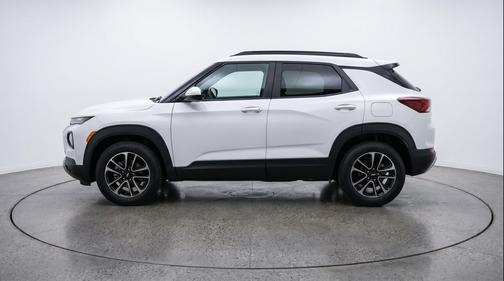 Summit White 2025 Chevrolet Trailblazer LT