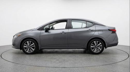 Gun Metallic 2025 Nissan Versa 1.6 SV