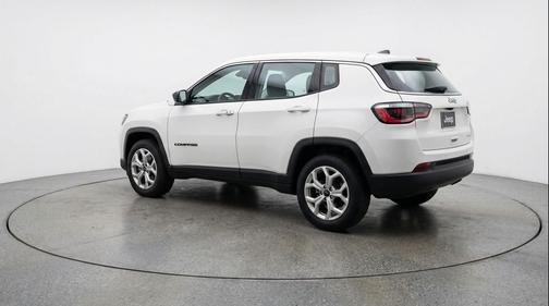 Bright White Clearcoat 2025 Jeep Compass Latitude