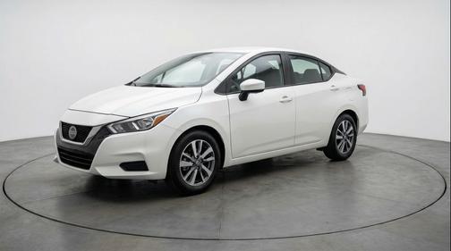 Aspen White Tricoat 2025 Nissan Versa 1.6 SV