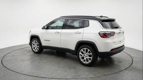 Bright White Clearcoat 2025 Jeep Compass Limited