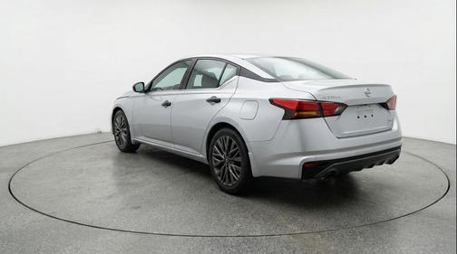 Gun Metallic 2025 Nissan Altima SV FWD