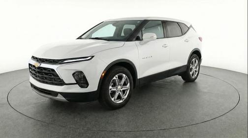 Summit White 2025 Chevrolet Blazer 2LT