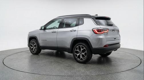 Silver Zynith Metallic Clearcoat 2025 Jeep Compass Limited