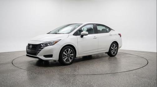 Aspen White Tricoat 2025 Nissan Versa 1.6 SV