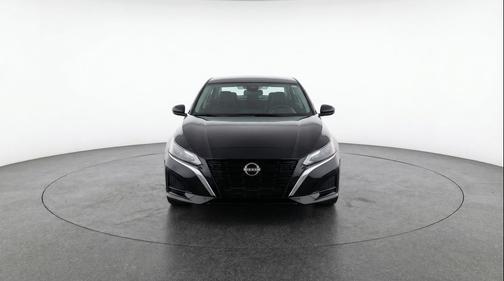 Super Black 2025 Nissan Altima SV FWD