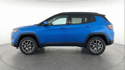 Hydro Blue Pearlcoat 2025 Jeep Compass Trailhawk