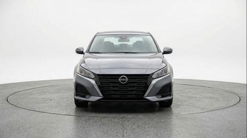 Gun Metallic 2025 Nissan Altima SV FWD
