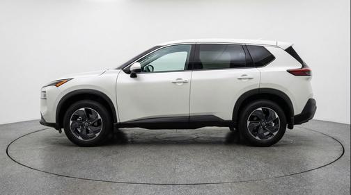 Everest White Pearl Tricoat 2025 Nissan Rogue SV