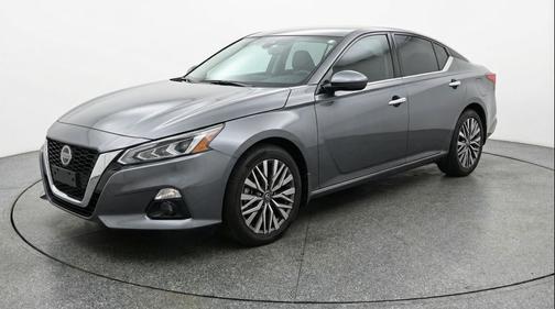 Gun Metallic 2025 Nissan Altima SV FWD
