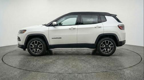 Bright White Clearcoat 2025 Jeep Compass Trailhawk