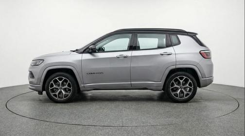 Silver Zynith Metallic Clearcoat 2025 Jeep Compass Limited