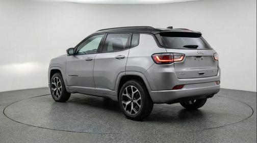 Silver Zynith Metallic Clearcoat 2025 Jeep Compass Limited