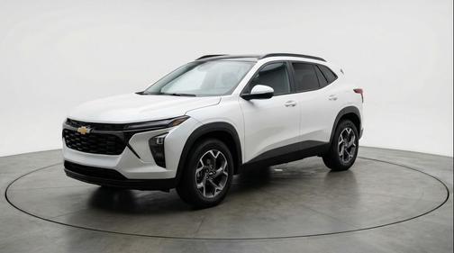 Summit White 2025 Chevrolet Trax LT