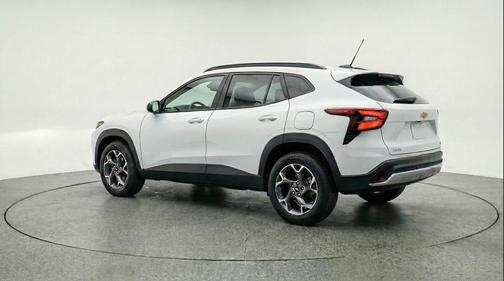 Summit White 2025 Chevrolet Trax LT