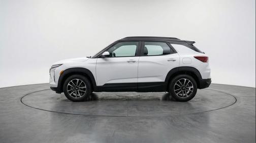 Summit White 2025 Chevrolet Trailblazer LT