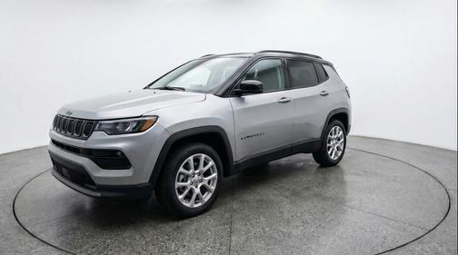 Silver Zynith Metallic Clearcoat 2025 Jeep Compass Limited