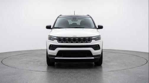 Bright White Clearcoat 2025 Jeep Compass Limited
