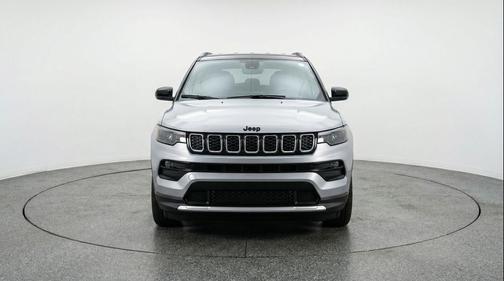 Silver Zynith Metallic Clearcoat 2025 Jeep Compass Limited