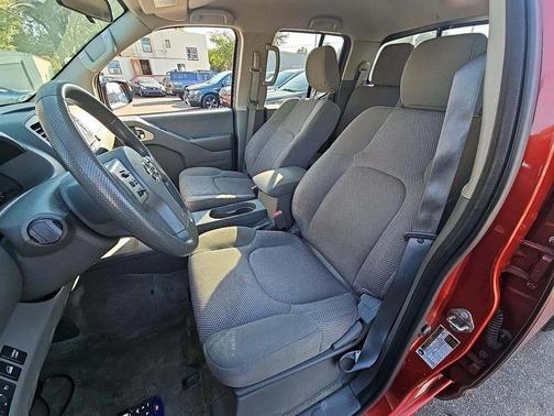 2018 Nissan Frontier SV