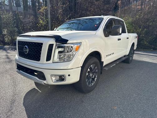 2018 Nissan Titan PRO-4X