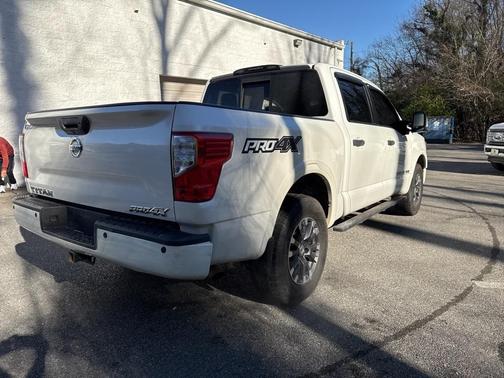 2018 Nissan Titan PRO-4X