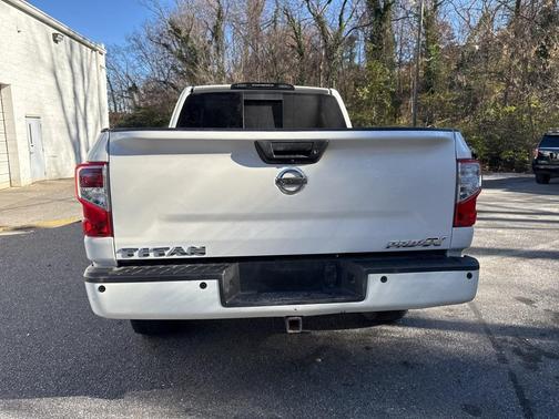 2018 Nissan Titan PRO-4X
