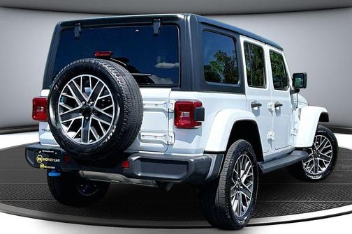 Bright White Clearcoat 2023 Jeep Wrangler 4xe Sahara