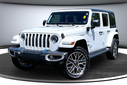 Bright White Clearcoat 2023 Jeep Wrangler 4xe Sahara