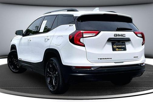 Summit White 2022 GMC Terrain SLT