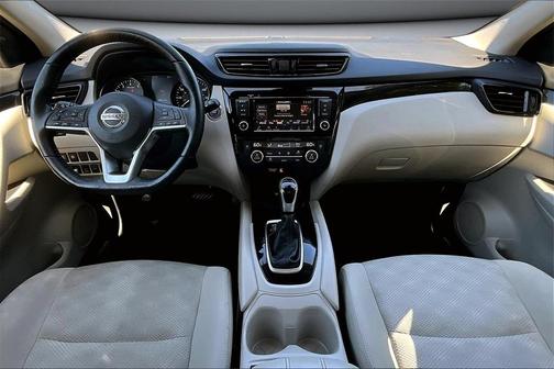 2021 Nissan Rogue Sport SV