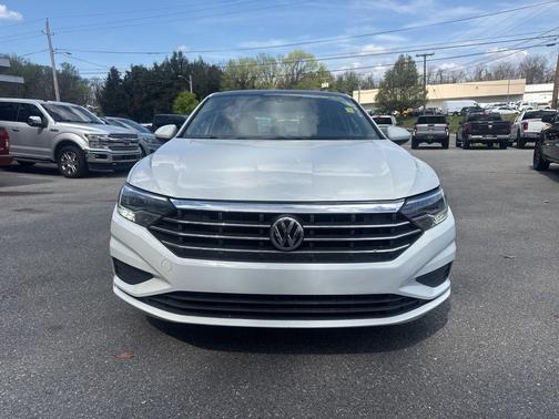 Pure White 2021 Volkswagen Jetta 1.4T SE
