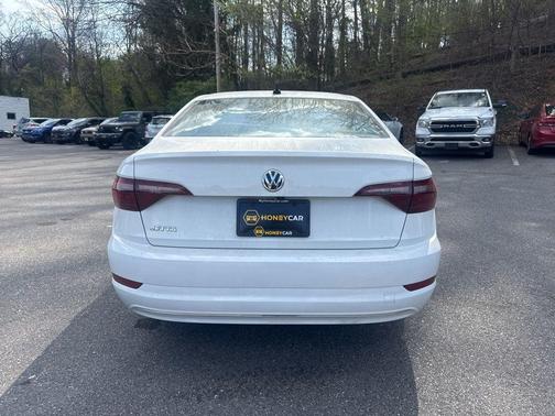 Pure White 2021 Volkswagen Jetta 1.4T SE