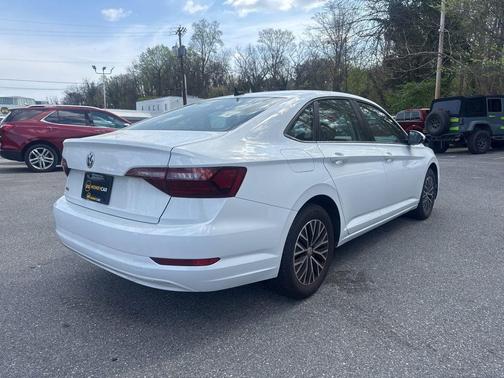 Pure White 2021 Volkswagen Jetta 1.4T SE