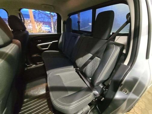 2018 Nissan Titan SV