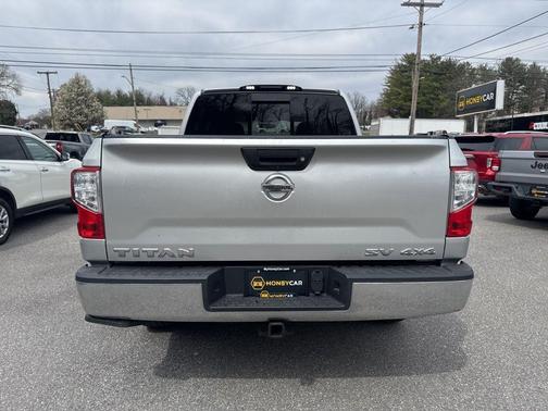 2018 Nissan Titan SV