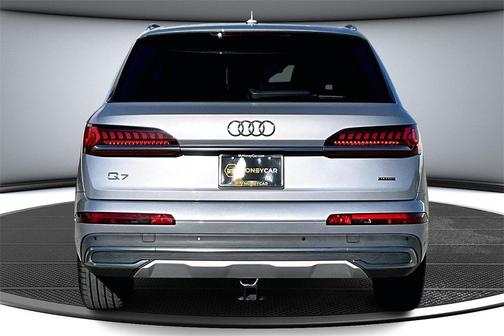 2020 Audi Q7 55 Premium Plus
