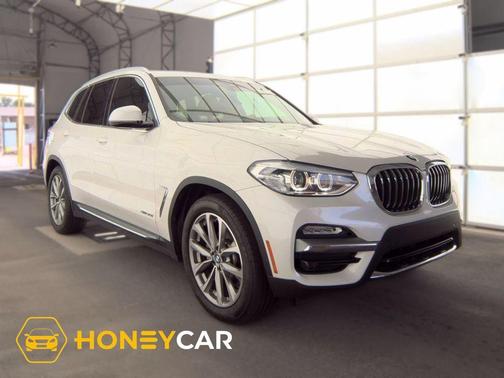 White Metallic 2018 BMW X3 xDrive30i