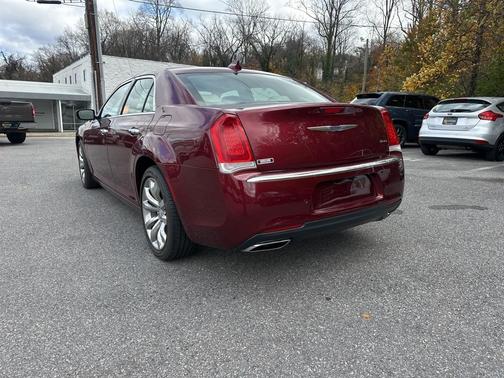 2018 Chrysler 300 Limited